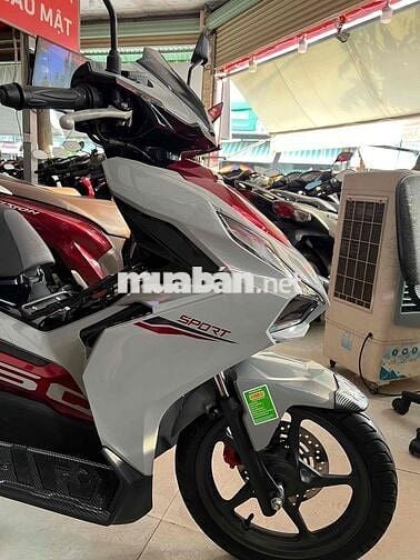 Honda Airblade 160 Trắng đỏ odo 5327 km