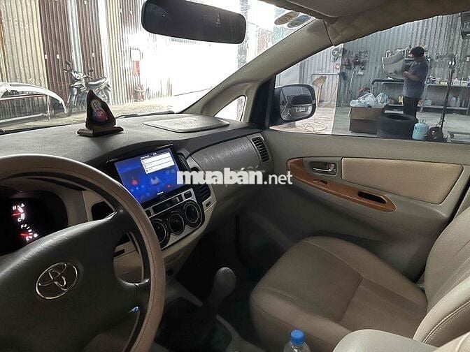 Toyota Innova G 2009 Vàng cát 188.000km