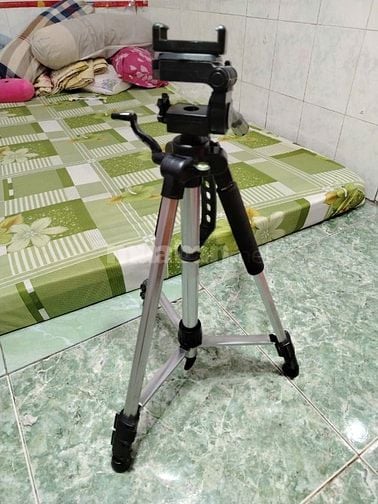 BÁN TRIPOD CŨ GIÁ RẺ – CẦN THƠ  Cần bán tripod còn mới 98%