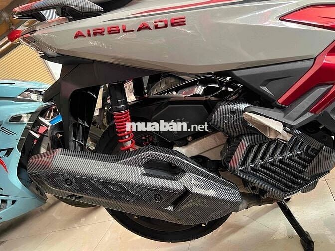 Honda Airblade 160 Trắng đỏ odo 5327 km