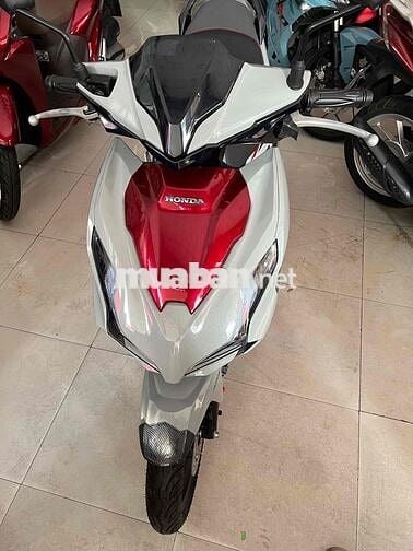 Honda Airblade 160 Trắng đỏ odo 5327 km