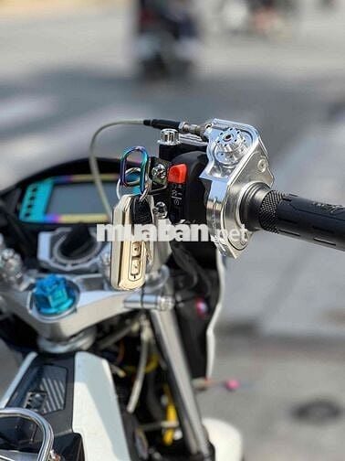 Suzuki Raider Fi 150 2018 Trắng