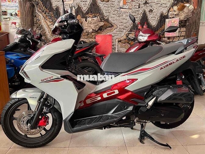 Honda Airblade 160 Trắng đỏ odo 5327 km
