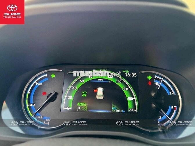 Toyota Innova Cross Hybrid 2024 - siêu lướt