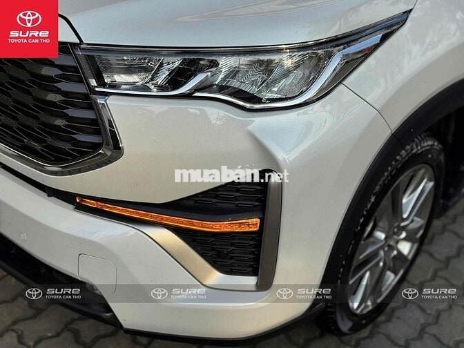 Toyota Innova Cross Hybrid 2024 - siêu lướt