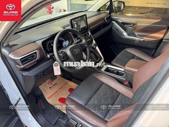 Toyota Innova Cross Hybrid 2024 - siêu lướt