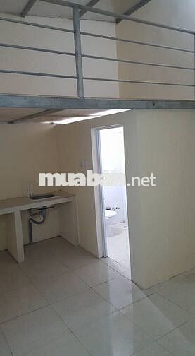 Phòng trọ giá rẻ ( có gác xép, vệ sinh khép kín ) khu vực Chính Kinh