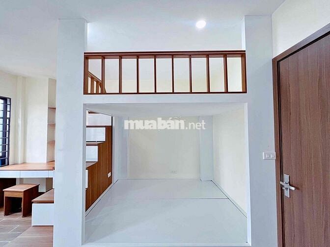 PHÒNG TRỌ CÓ CỬA SỔ TO BAN CÔNG RỘNG TẠI QUAN NHÂN, NHÂN CHÍNH