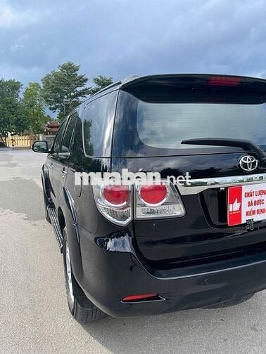Toyota Fortuner 2013 2.7V 4x2 AT 7 chỗ giá hợp lý