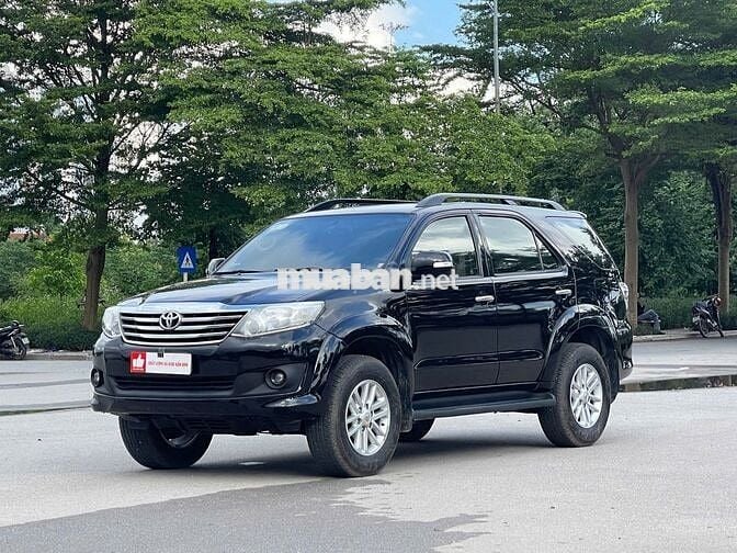 Toyota Fortuner 2013 2.7V 4x2 AT 7 chỗ giá hợp lý