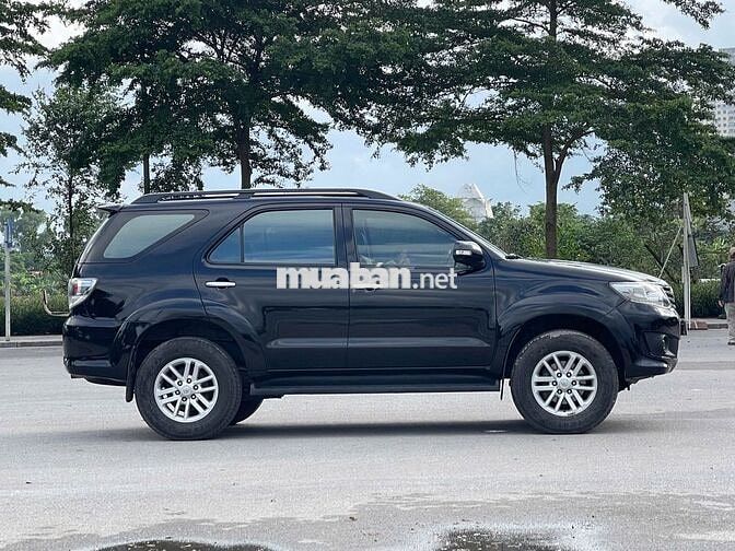 Toyota Fortuner 2013 2.7V 4x2 AT 7 chỗ giá hợp lý