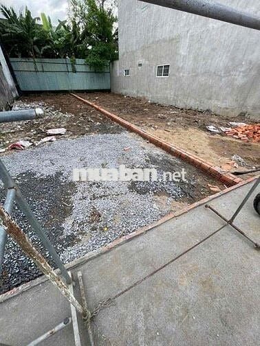 Lô đất Full thổ cư XD tự doDT 5x19 xát ngay chợ Gấu Đông Thạnh dg 4m