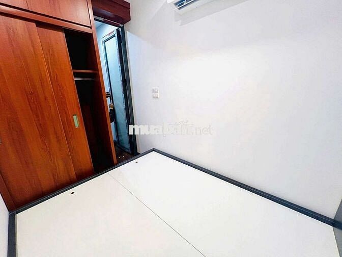 2.15 tỷ tập thể phố Lò Đúc 40m 2N1WC khép kín tầng 3, 2 thoáng full đồ