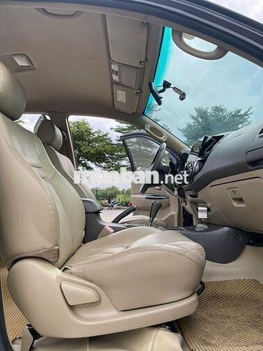 Toyota Fortuner 2013 2.7V 4x2 AT 7 chỗ giá hợp lý
