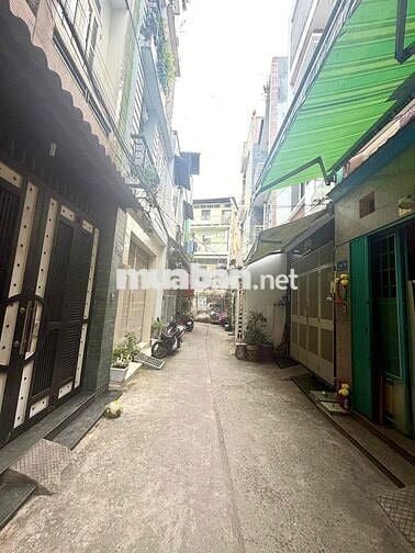 NHÀ 3 TẦNG -SỔ HỒNG RIÊNG - NHỈNH 2 TỶ - Ngay trung tâm quận 11