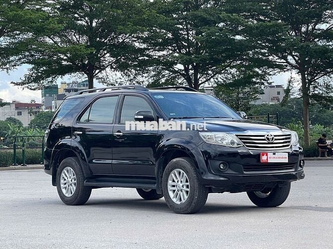 Toyota Fortuner 2013 2.7V 4x2 AT 7 chỗ giá hợp lý