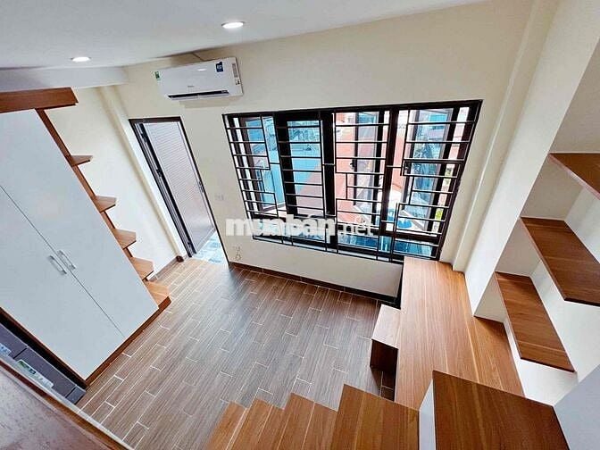 PHÒNG TRỌ CÓ CỬA SỔ TO BAN CÔNG RỘNG TẠI QUAN NHÂN, NHÂN CHÍNH