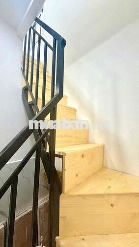 NHÀ 3 TẦNG -SỔ HỒNG RIÊNG - NHỈNH 2 TỶ - Ngay trung tâm quận 11