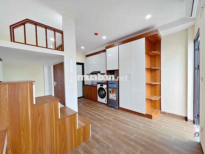 PHÒNG TRỌ CÓ CỬA SỔ TO BAN CÔNG RỘNG TẠI QUAN NHÂN, NHÂN CHÍNH