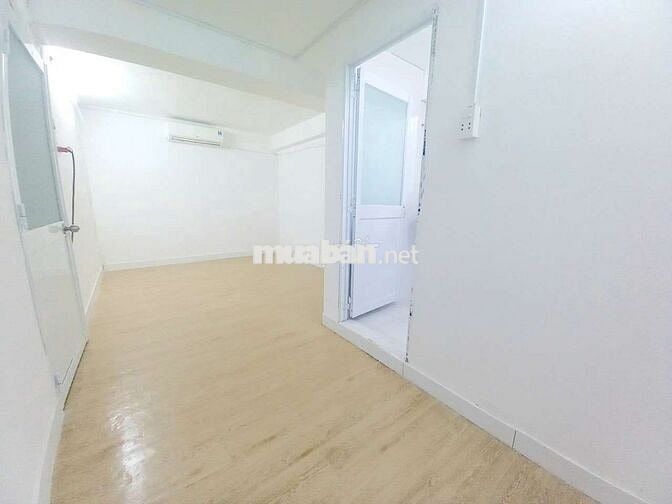 Trọ rẻ sinh viên - Toilet riêng - Gần vòng xoay Lê Đại Hành Q10