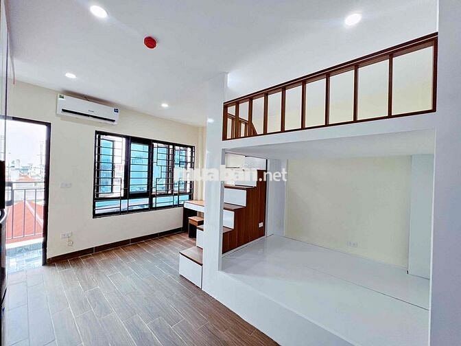 PHÒNG TRỌ CÓ CỬA SỔ TO BAN CÔNG RỘNG TẠI QUAN NHÂN, NHÂN CHÍNH