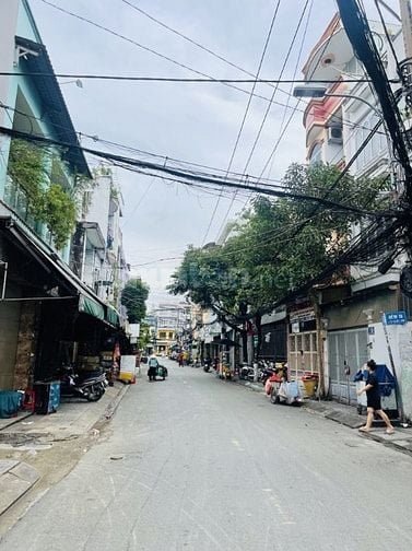 VÍP VÍP GÓC 2MT BÙI THẾ MỸ, NGAY CHỢ, NGANG HIẾM 5m, CHỈ NHỈNH 9Đ.