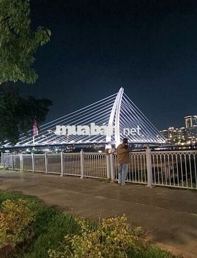 Sang KTX SLEEPBOX ngay Đh CÔNG NGHIỆP, đường LÊ LAI