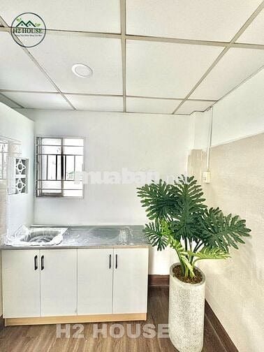 PHÒNG TRỌ SIÊU RỘNG DIỆN TÍCH TO CÓ CỬA SỔ TRỜI Ở SAU TRƯỜNG VĂN LANG