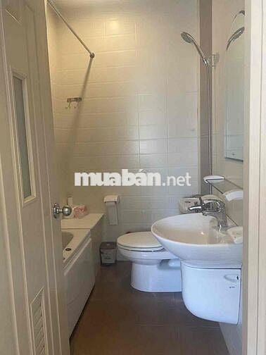 Nhà cho thuê/Văn Phòng ngay trung tâm Q1 hẻm to nhiều tiện ích