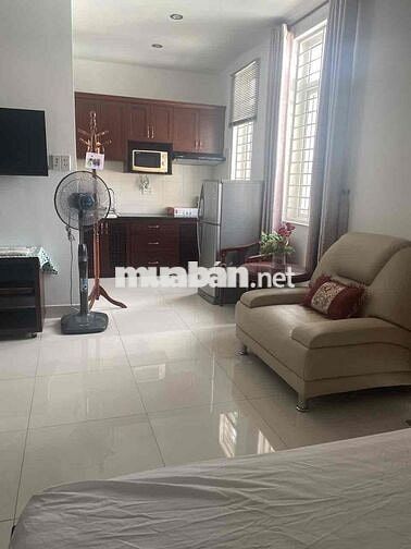 Nhà cho thuê/Văn Phòng ngay trung tâm Q1 hẻm to nhiều tiện ích