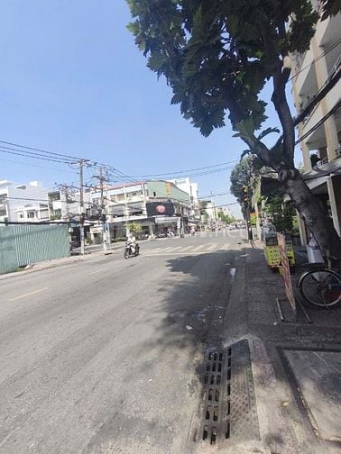 Nhà góc 2MT Kinh Doanh, đường Bình Phú, 7x21m  3 lầu giá 50 triệu