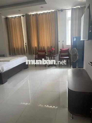 Nhà cho thuê/Văn Phòng ngay trung tâm Q1 hẻm to nhiều tiện ích