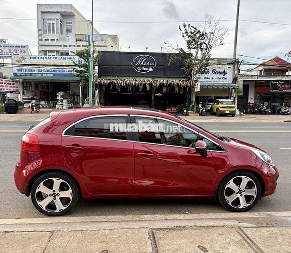 Kia Rio 2014 1.4 AT Hatchback - 109000 km