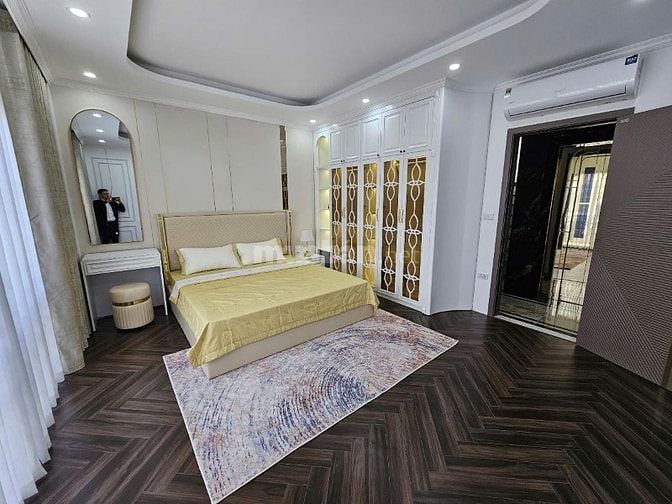 Chính chủ cần bán gấp nhà 7 tầng thang máy vỉa hè 30,9 tỷ kinh doanh 