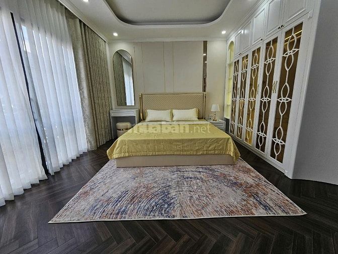 Chính chủ cần bán gấp nhà 7 tầng thang máy vỉa hè 30,9 tỷ kinh doanh 