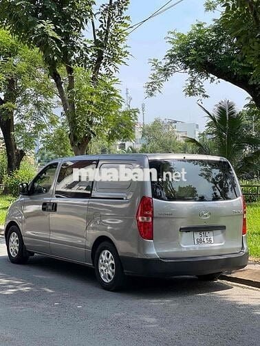 Hyundai Starex 2011 2.5D MT - 130000 km