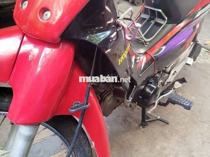 Xe Wave Trung Quốc, màu đỏ đen