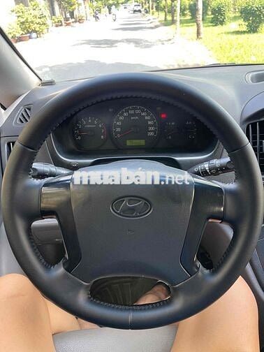 Hyundai Starex 2011 2.5D MT - 130000 km