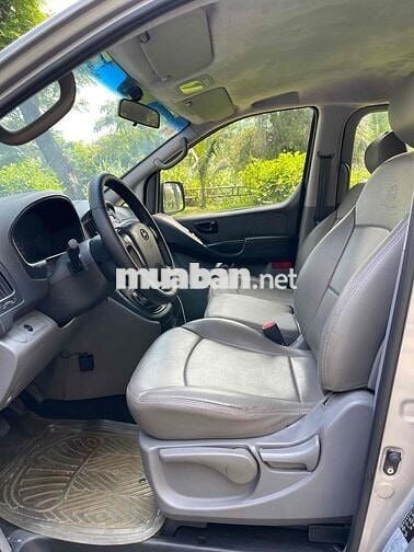 Hyundai Starex 2011 2.5D MT - 130000 km