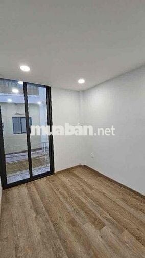 Mặt bằng nhỏ tiền hiếm có khu này