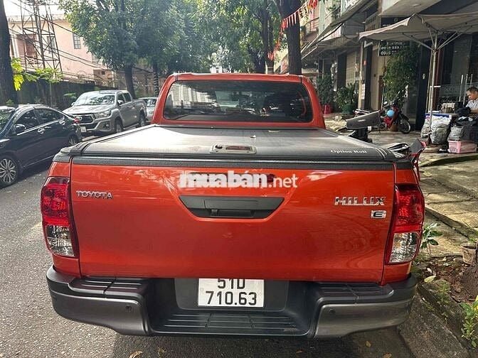 TOYOTA HILUX E 2021 AT NHẬP KHẨU
