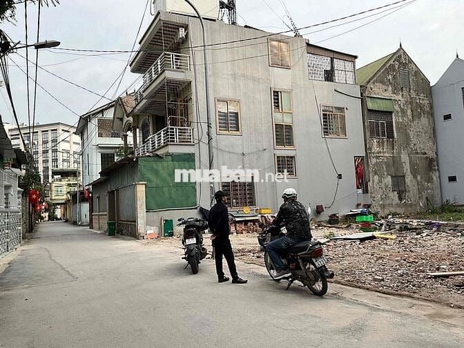 Bán gấp lô đất mặt tiền hơn 100m2 cạnh bưu điện TP VINH  chỉ 4,7 tỉ