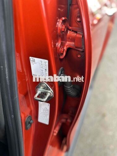 TOYOTA HILUX E 2021 AT NHẬP KHẨU