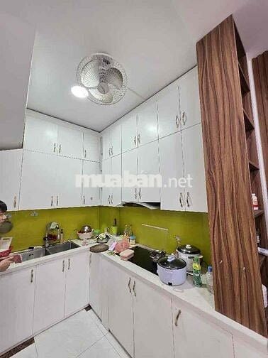 ÔTÔ ĐỖ CỔNG - LÔ GÓC - GẦN PHỐ - VIEW HỒ - NHÀ HIẾM