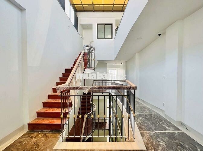 CHO THUÊ NHÀ 4,2x28(HẦM+TRỆT+6LẦU) THANG MÁY ĐỐI DIỆN AEON TÂN PHÚ