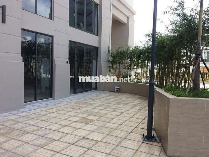 Cần bán căn Shophouse bàn giao thô  Imperial Place