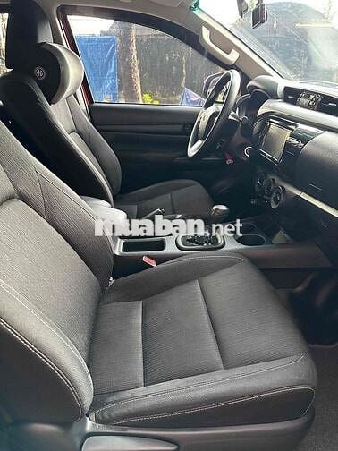 TOYOTA HILUX E 2021 AT NHẬP KHẨU