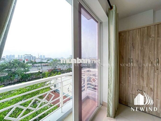 Cho thuê căn hộ ban công , full nội thất