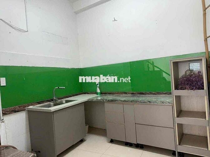 Nhà hẻm 3m Trần Văn Quang, 5x20, 1 lầu 3pn, sân rộng 5m, giá 13tr