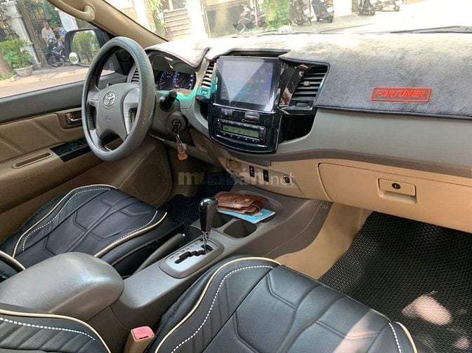 Bán xe đang sử dụng hiệu Toyota Fortuner bản V